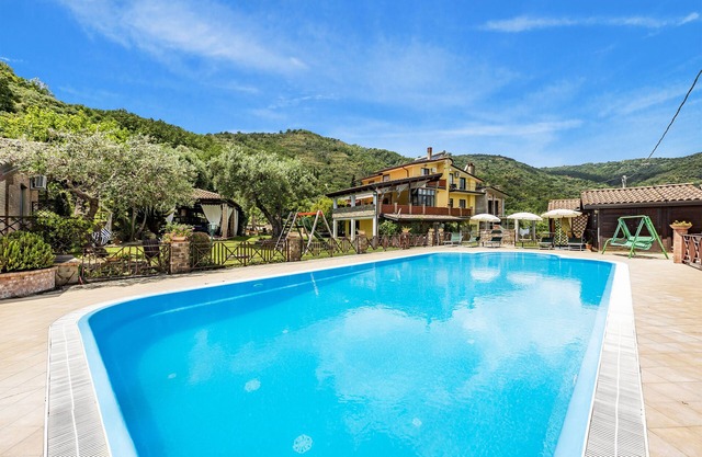 Vineyard Dépendance With Shared Pool, Casal Velino, Italy