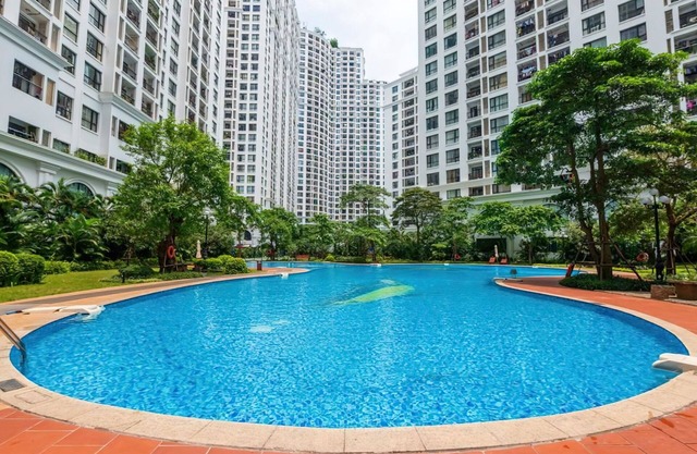 Vinhomes Royal City by Emily in Town