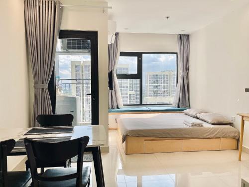 Vinhomes Studio Apartment With Pool View - BB Home