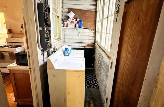 Vintage & Affordable Unit 1 of 6