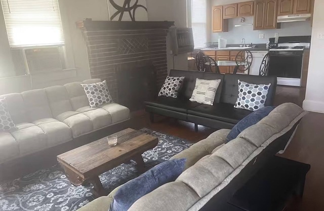 Vintage & Affordable Unit 5 of 6
