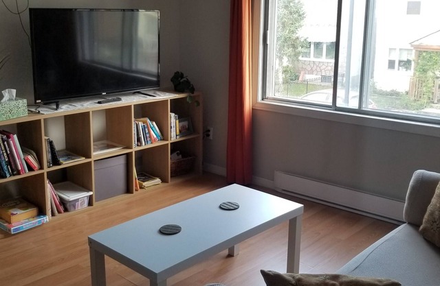 Vintage charm apartment in Old Hull!