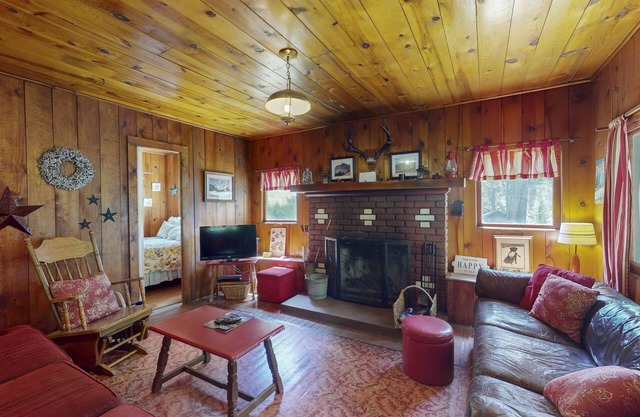Vintage Cottage w/Private Hot Tub, Fireplace & Deck - Walk to the Lake, Dogs OK