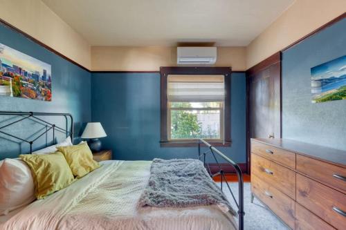 Vintage Craftsman in Byrnes Addition - 99 WalkScore