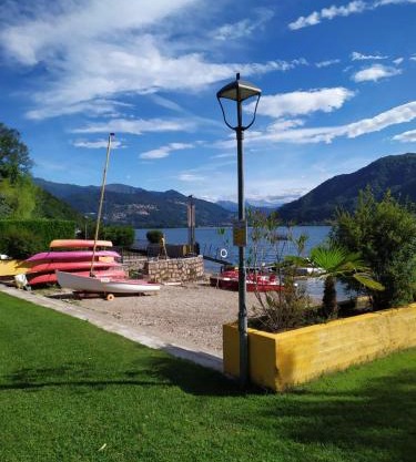 Vintage Lake Flat 20m from Lake Lugano