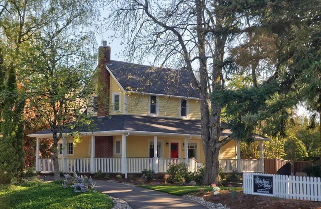 Vintage Luxury Retreat