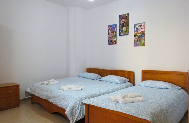 Viol'House - balcony sea view apartment on the Lungomare of Vlora.