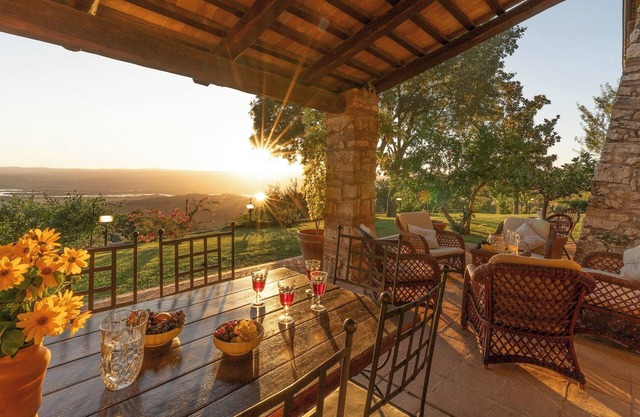 Vista Del Lago 12, Emma Villas