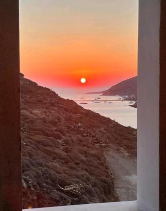 Vista del sole Kythnos