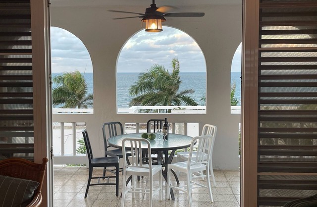 Vista los Arcos-Panoramic Ocean Views in Bravos; A/C, Great Wifi, Walk to Beach