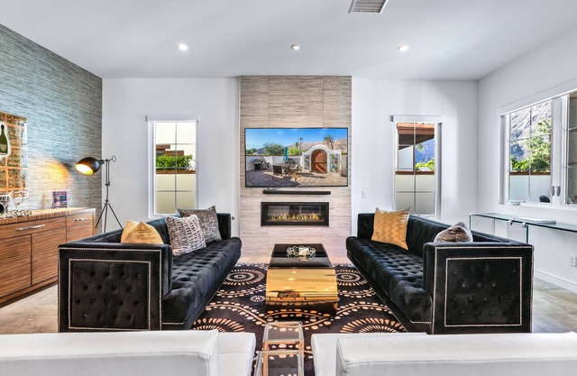 Vista Montaña - Beautiful downtown townhome!