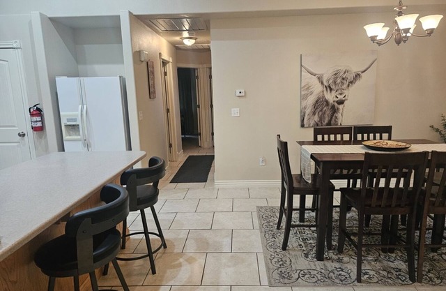 Vista Rental 1 Cozy Home, 25 min from Zion National Park