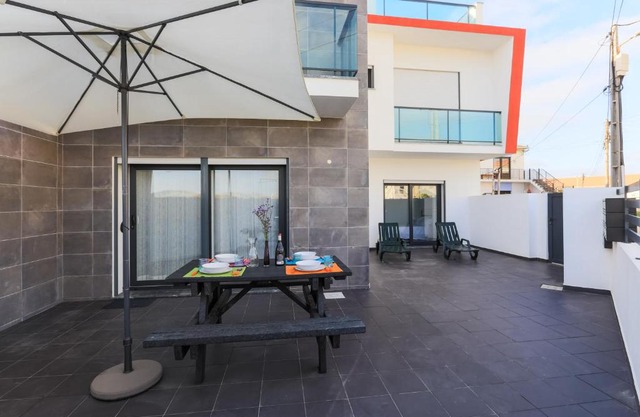 Vitamin Sea, The Terrace Apartment