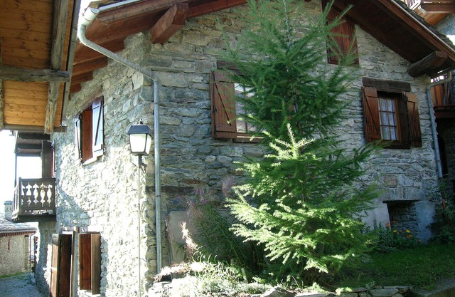 Vittaz stone house