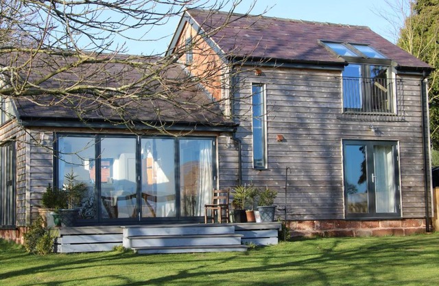 Vitula Cottage