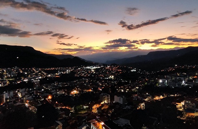 ¡Vive la mejor vista de San Gil y relajate con este espectacular apartamento!