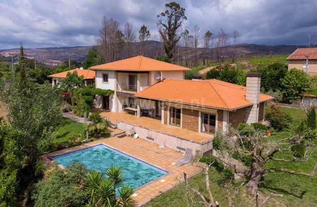 Vivenda Olival - Spacious villa in a quiet location