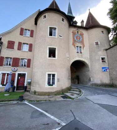 Vivez un conte de fée dans la pièce ronde d'une tour médiévale