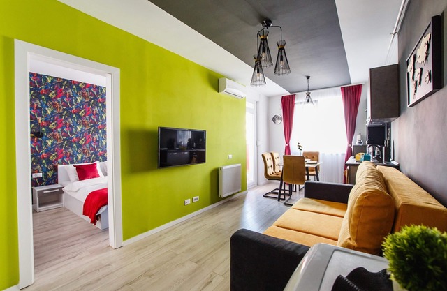 Vivid Colors near City Center