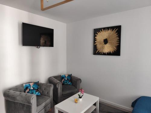 Vivien Residence