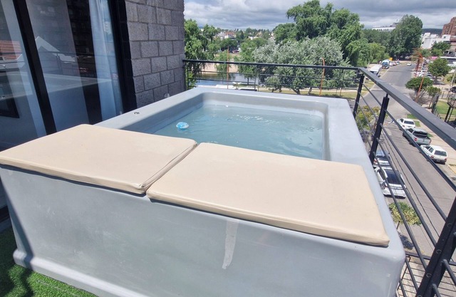 Vivisierras, 3rd floor, Villa Carlos Paz downtown, lakefront, private mini pool