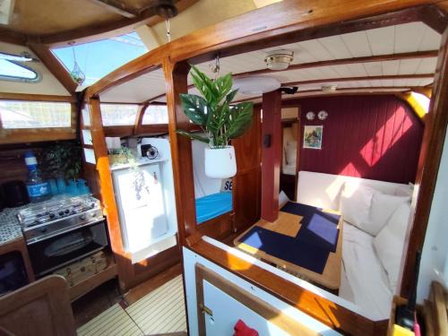 Voilier confortable en bois