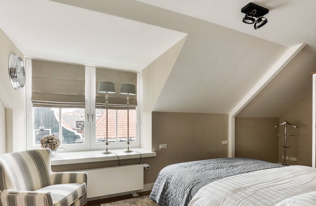 Volendam Old Bridge Residence (room 5)