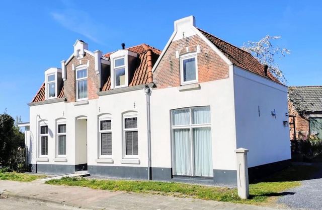 Volledig gerenoveerde luxe gastsuite met ontbijt
