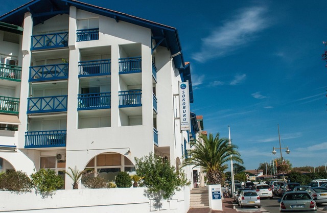 Vue sur le Port | Studio Cabine à 50m de la Plage