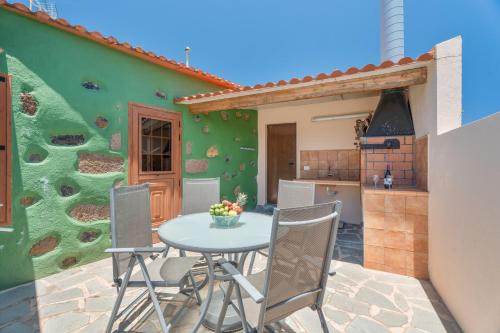 vv - La Casa Verde