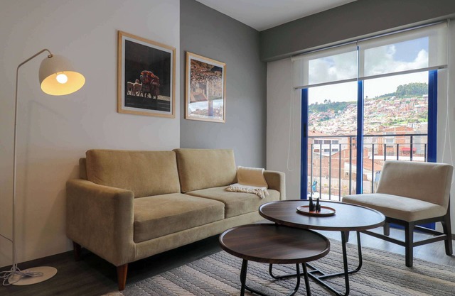 w* | Awesome 2BR w/Perfect Balcony in Cusco