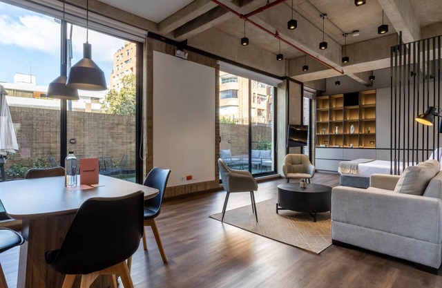 w Monochrome Loft With Terrace in Parque 93