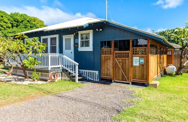 Waimea Beach Cottage by Destination Kauai - Charming 2BD, A/C, Walk to Ocean/Pier