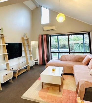 Waiwhetū 3 bedrooms house Retreat