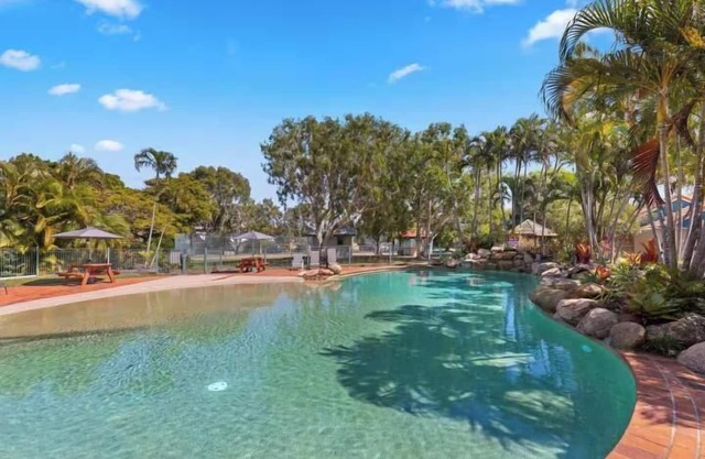Wake to the Waves - 182A 1BRM Oceanfront Apartment