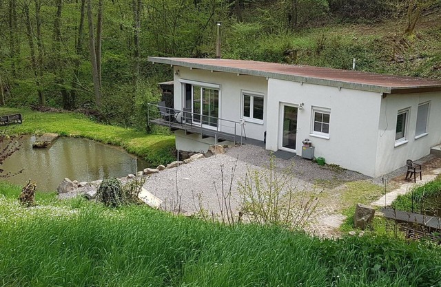 Waldhaus am Teich - Ferienhaus, Dusche, WC, 1 Schlafraum