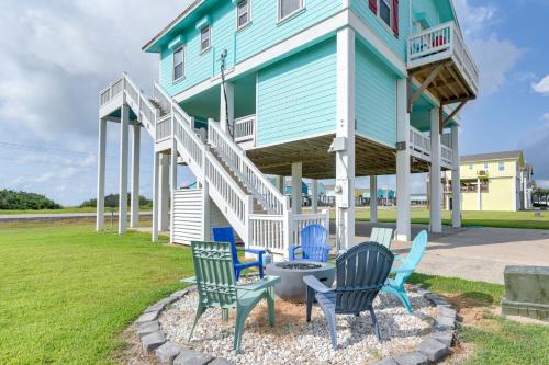 Walk to Beach Home with Hot Tub and Deck in Gilchrist