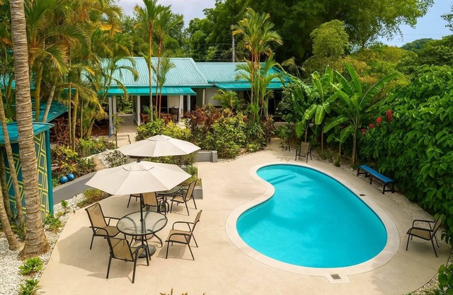 Walk to beach-Safe-Garden Studio-Great Manuel Antonio Location