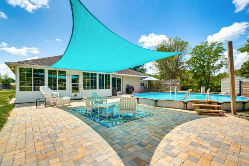 Walk to Boat Ramp Dunnellon Home with Private Yard!