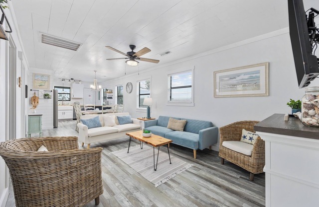 Walk to Crescent Beach: Updated Condo w/Balcony