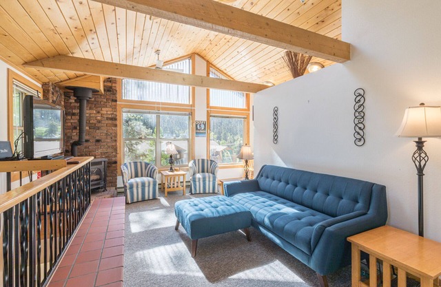 Walk to Downtown | Beautiful Views | Air Conditioning!