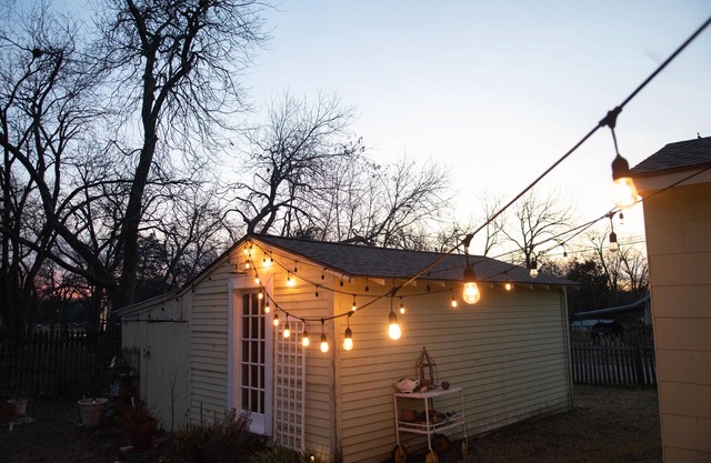 Walk to Historic DT or hop on the Chaparral Trail walk/bike paths 2 doors away!n