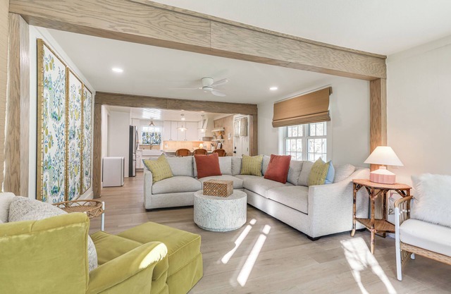 Walk to Lake Texoma: Kingston Retreat w/Deck!