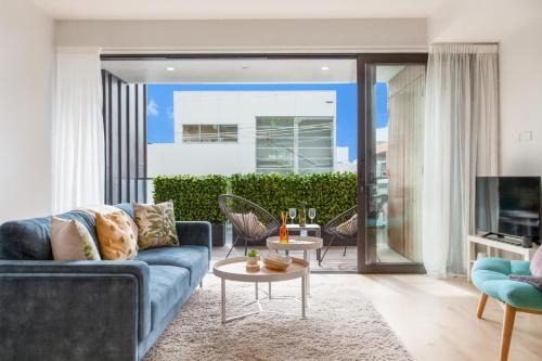 Walk To Ponsonby & K Road Sunny Modern Apartment