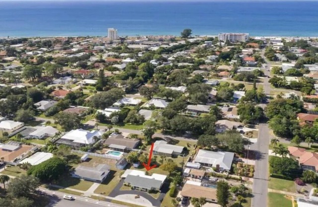 Walk to Private Beach Access, Golden Beach Haven