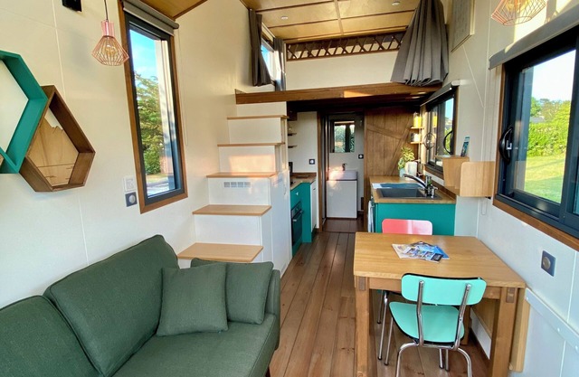 Walk to the beach for ker Ael's Tiny house