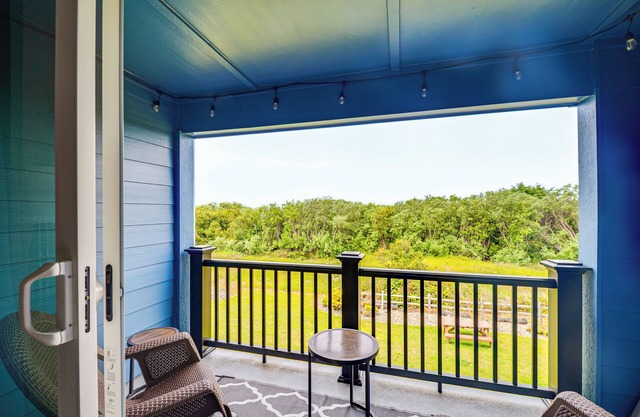 Walk to the Beach: Ocean Shores Condo!