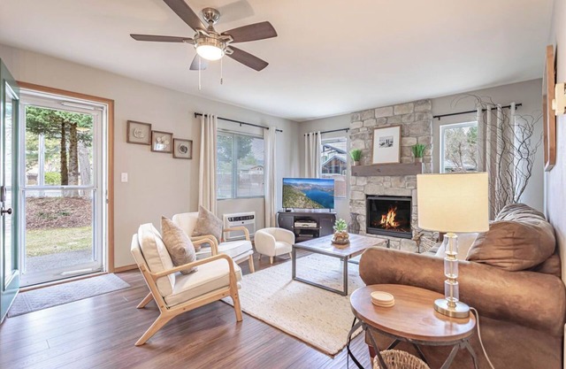 Walk to Town! Ground Floor Condo, Modern, Summer AC, 4 Beds!