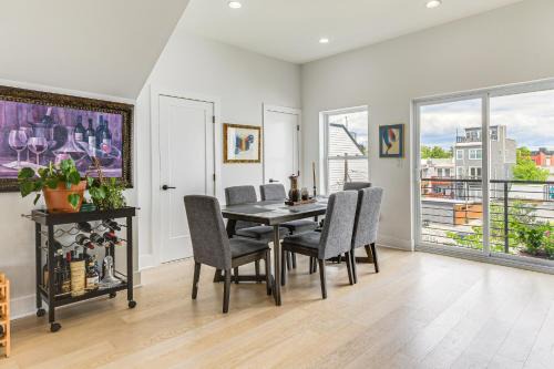 Walkable Columbia Heights Condo with Rooftop Deck!