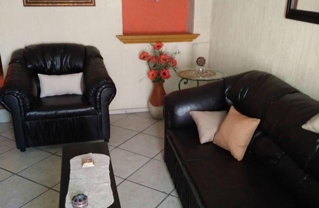 Walking distance to Museums, Restaurants, & Downtown, with stunning view